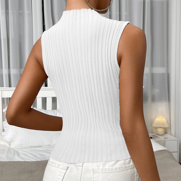 Chic Minimalist Ribbed Tank - White - Picture 4 of 4
